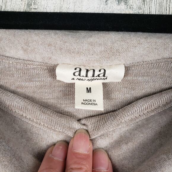 NWT ANA A New Approach Oatmeal Heather Drape Collar Knit Top Women's Size Medium - Picture 8 of 14
